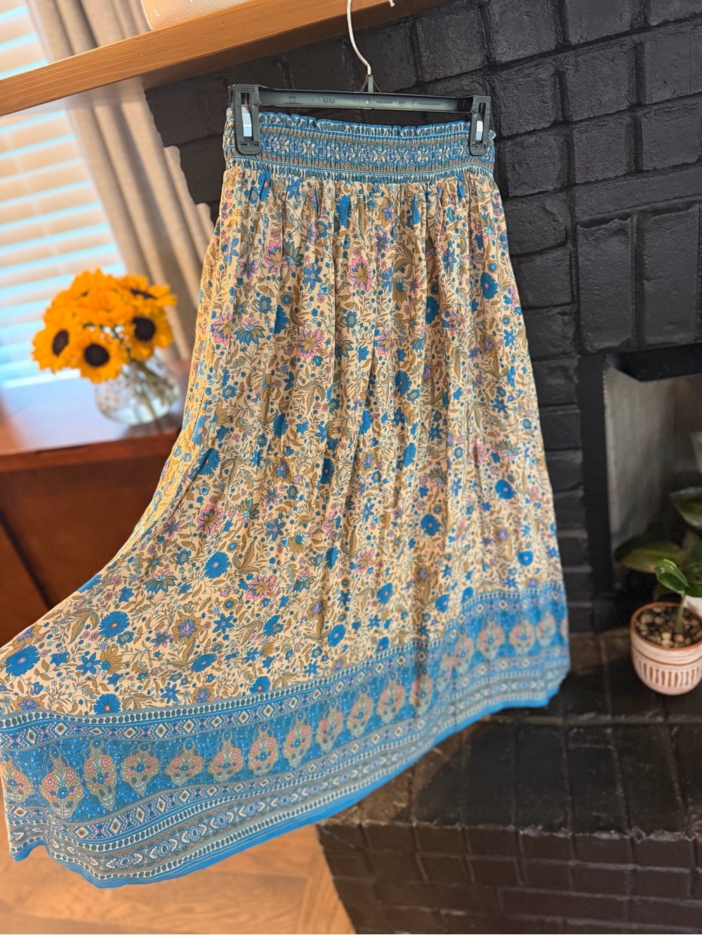 NATURAL LIFE Blue and Cream Floral Boho Maxi Skirt NWOT Small